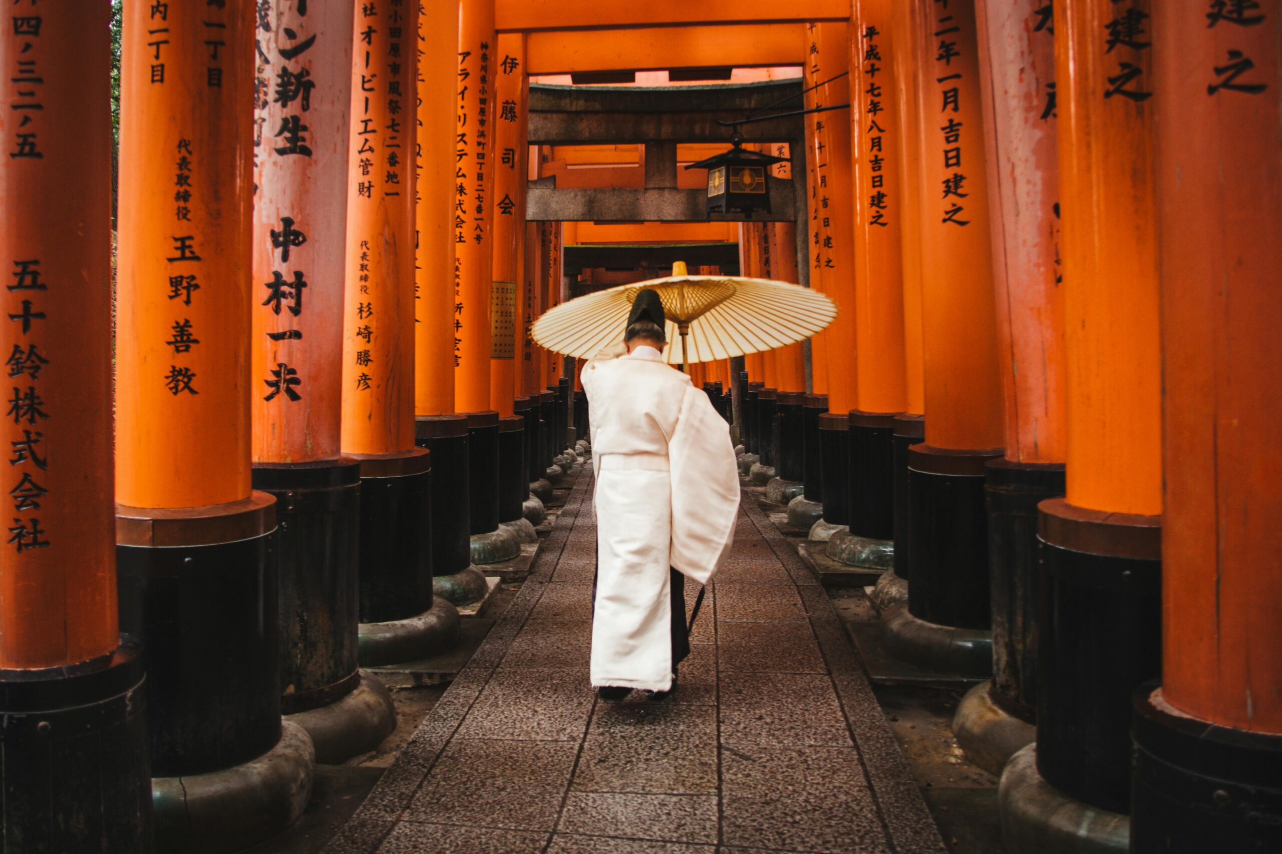 9 Japanese Philosophy Lessons For Inner Peace in the New Year